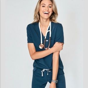 FIGS scrub set. Caribbean blue size Medium